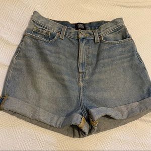 BDG MOM SHORTS